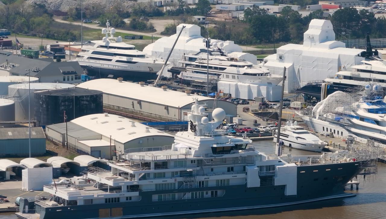 Superyacht refit yard